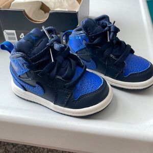 Jordan 1 Mid TD